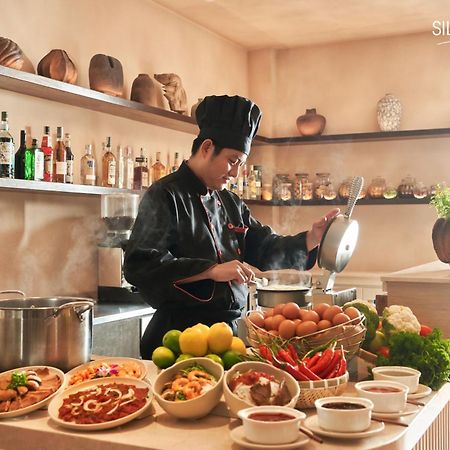 Silverland Sil Hotel Ho Chi Minh City Bagian luar foto