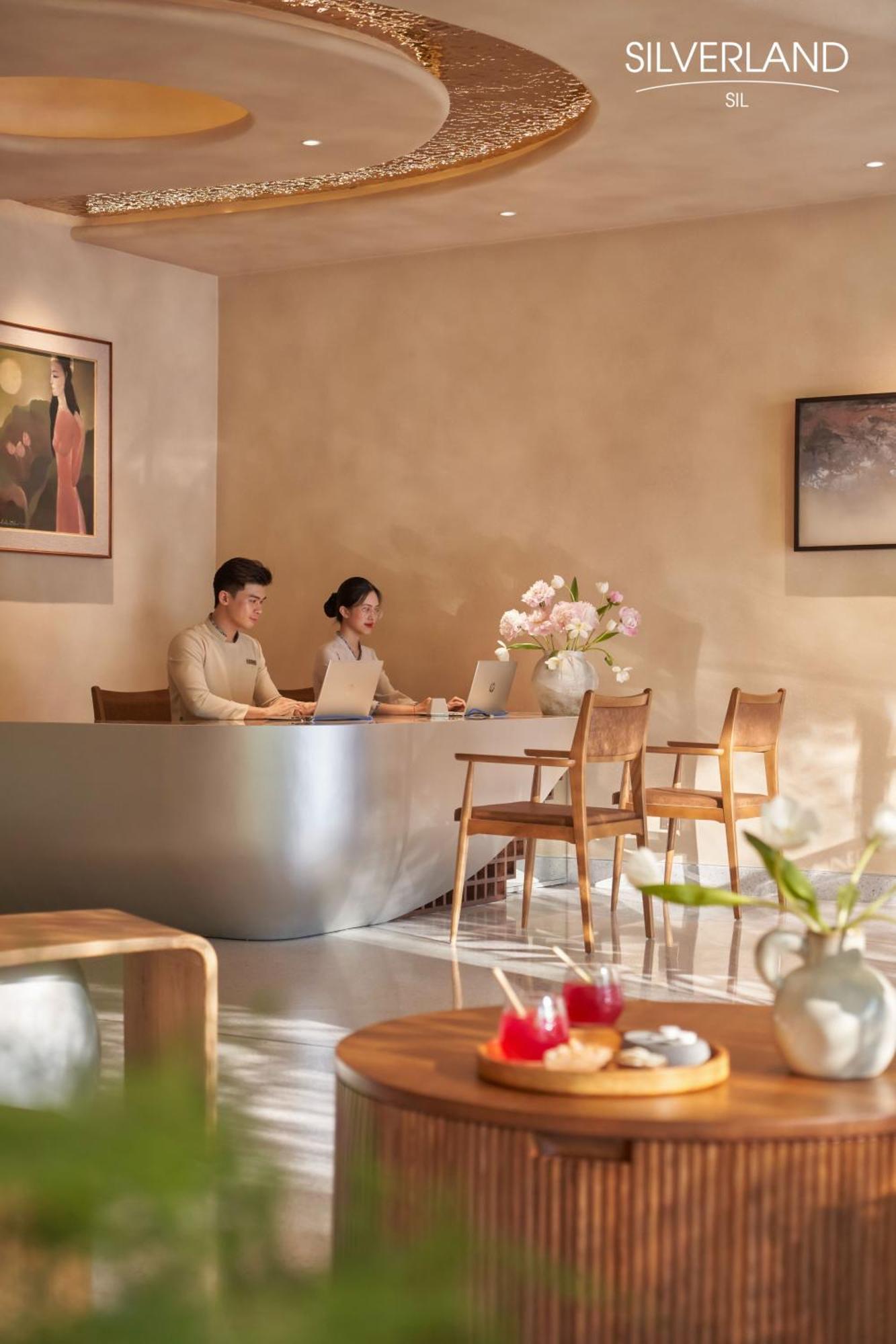 Silverland Sil Hotel Ho Chi Minh City Bagian luar foto
