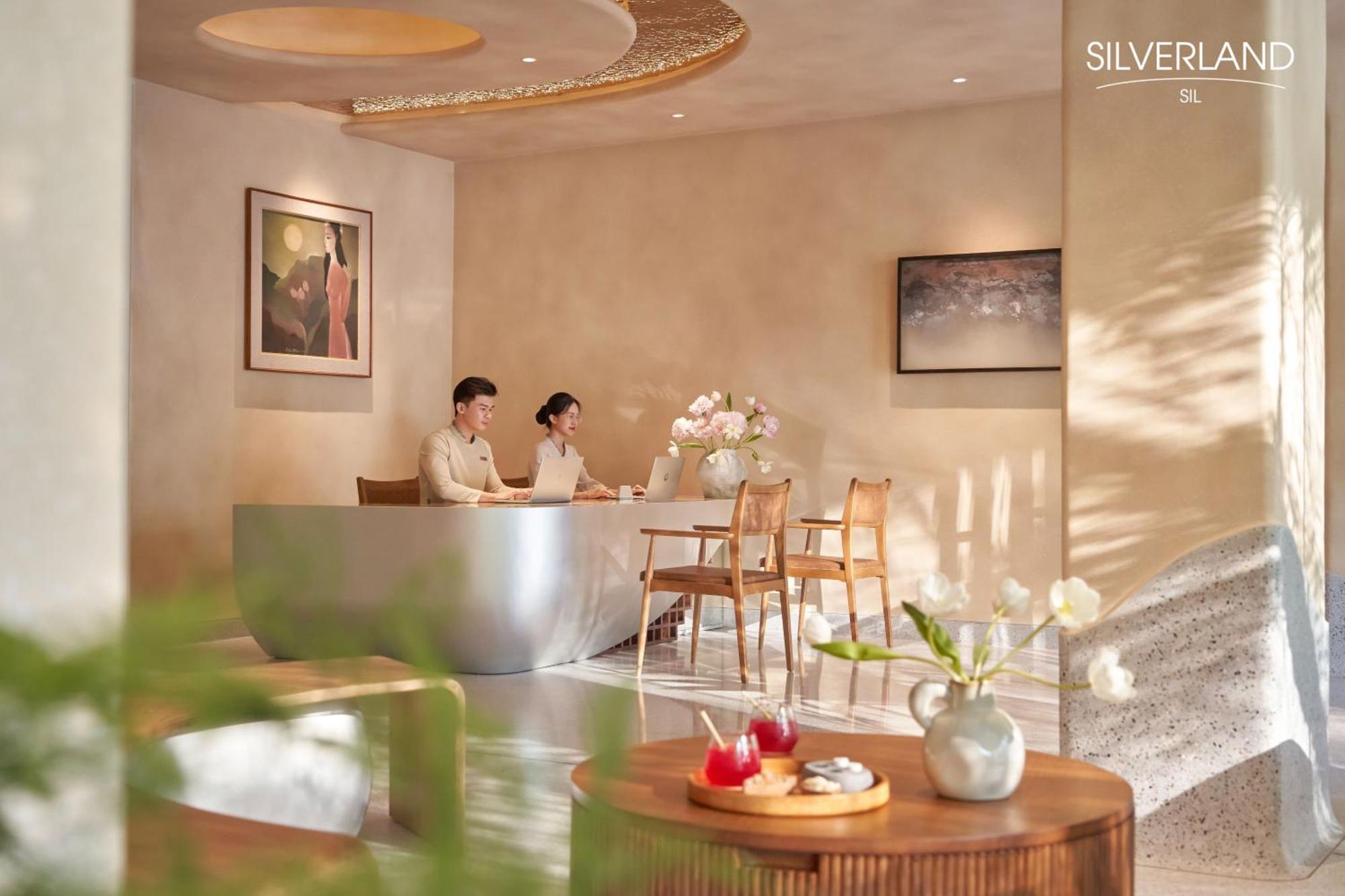 Silverland Sil Hotel Ho Chi Minh City Bagian luar foto